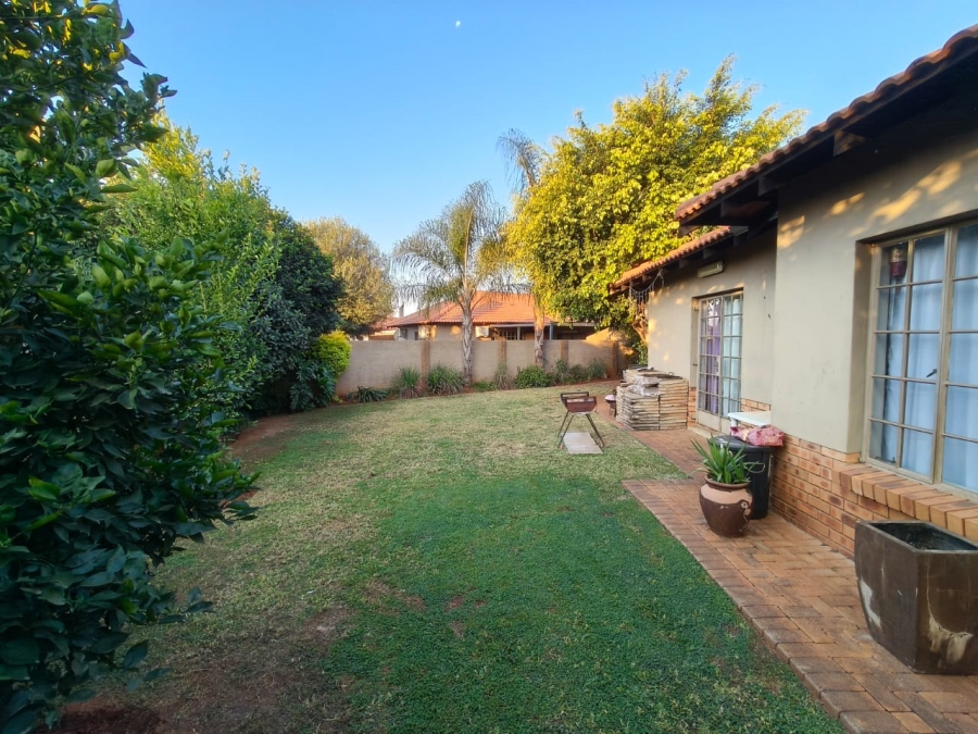 3 Bedroom Property for Sale in Hexrivier Lifestyle Estate North West